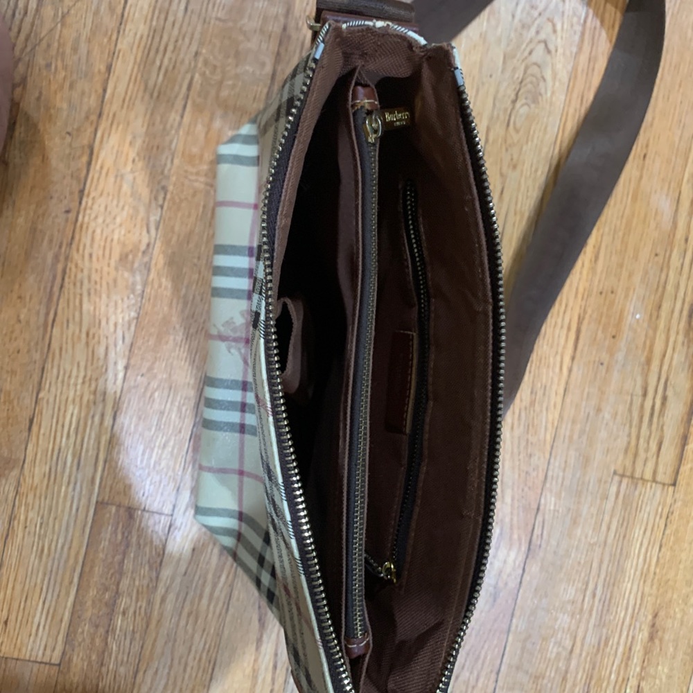 BURBERRY CROSSBODY LEATHER MESSENGER BAG - Picture 3 of 7